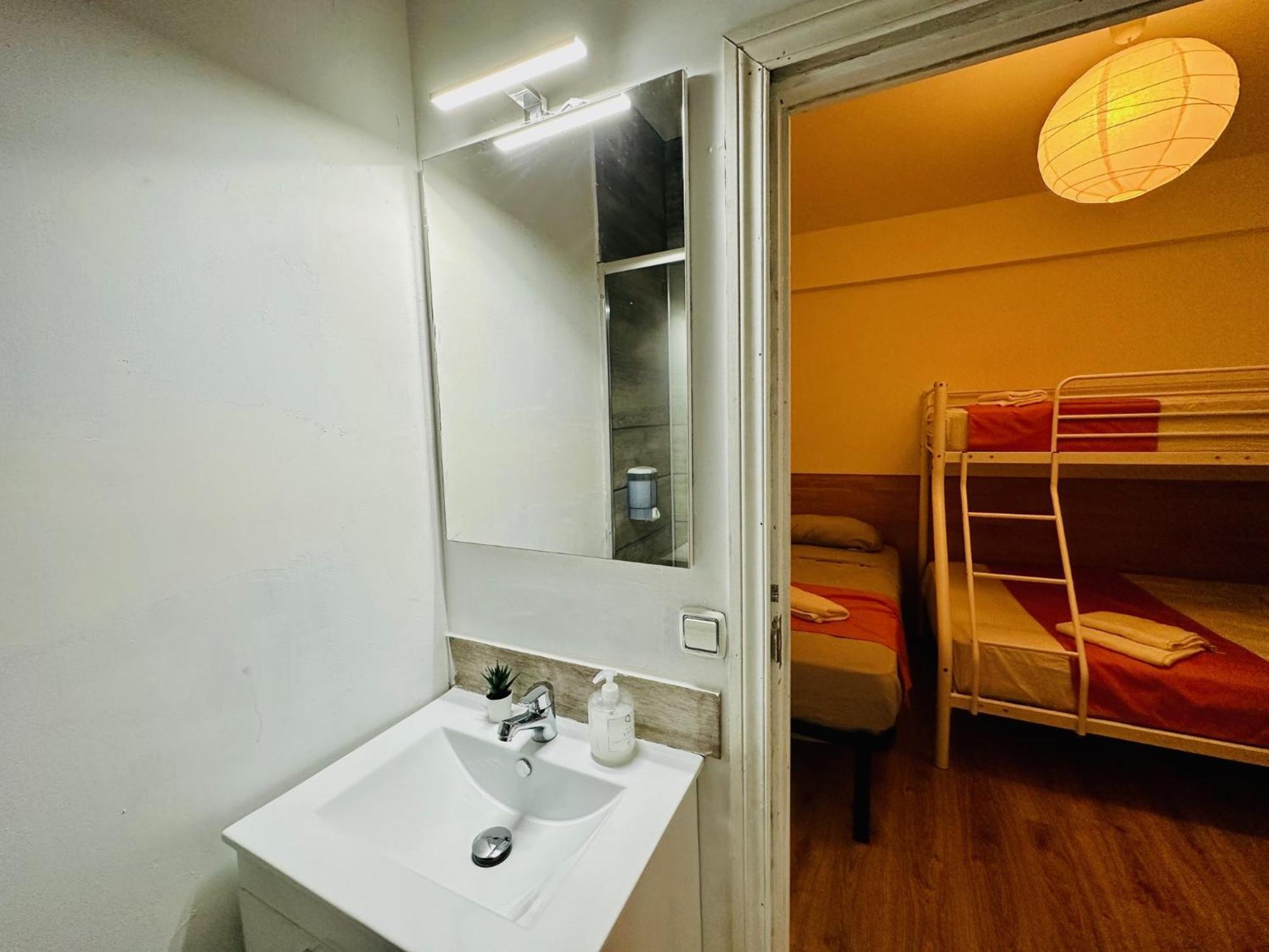 Punta Me Rooms In Madrid Downtown Luaran gambar