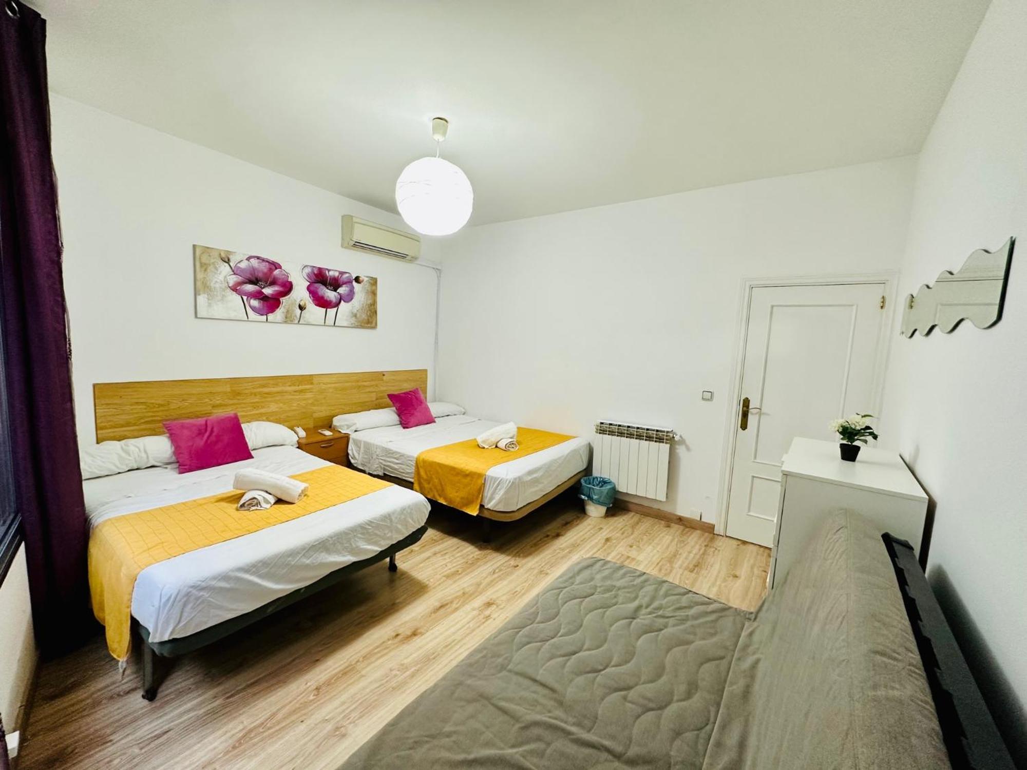 Punta Me Rooms In Madrid Downtown Luaran gambar